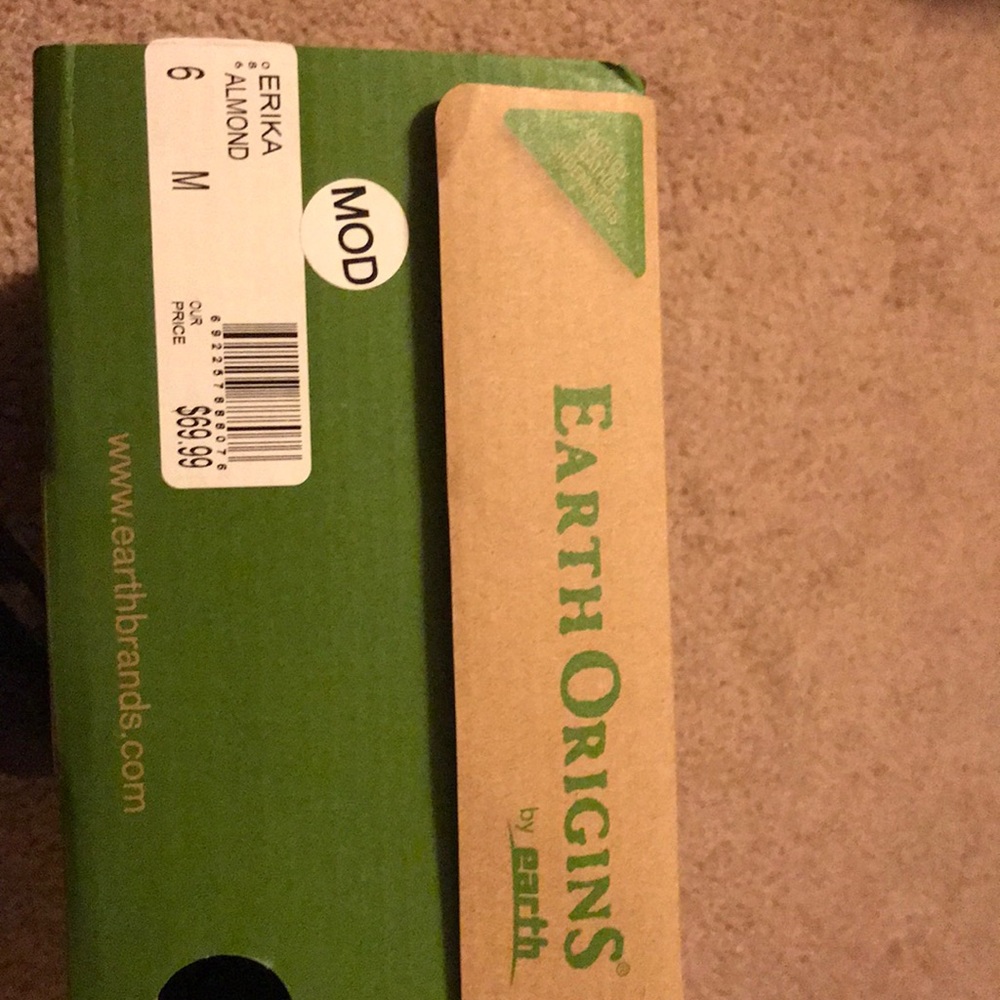 Shoes - Picture 2 of 2